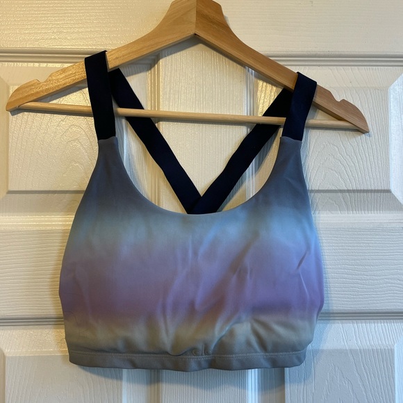 ALO Gradient Sports Bra - Size Medium - Picture 1 of 3